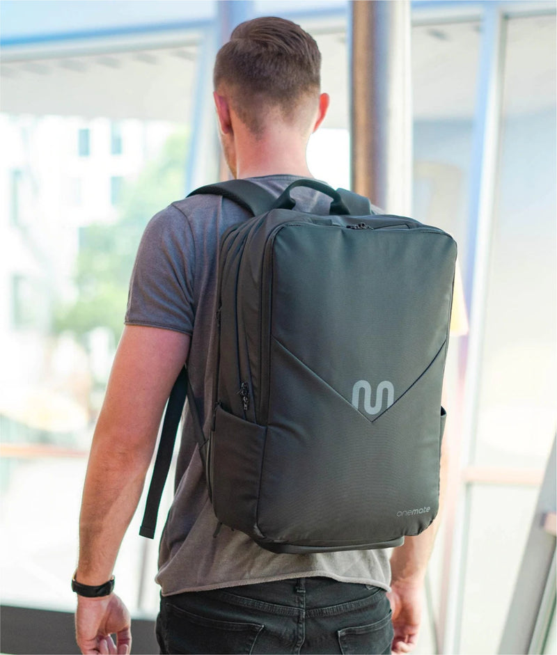 BackPack Pro - Mochila Estilosa e Espaçosa (+ Brinde Garrafa Térmica 1 Litro!)